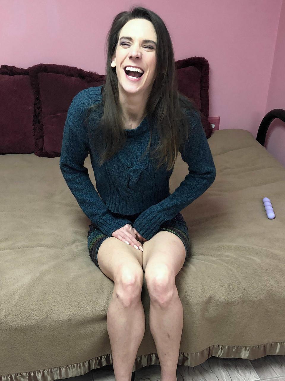 20P Raven-haired MILF Alora Jaymes shoves a purple toy into her meaty pussy