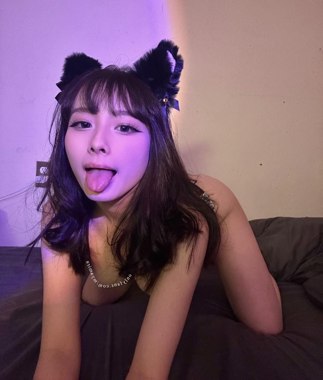 18P Cute OnlyFans cam babe Mya Mira flaunts her big ass in a sexy compilation