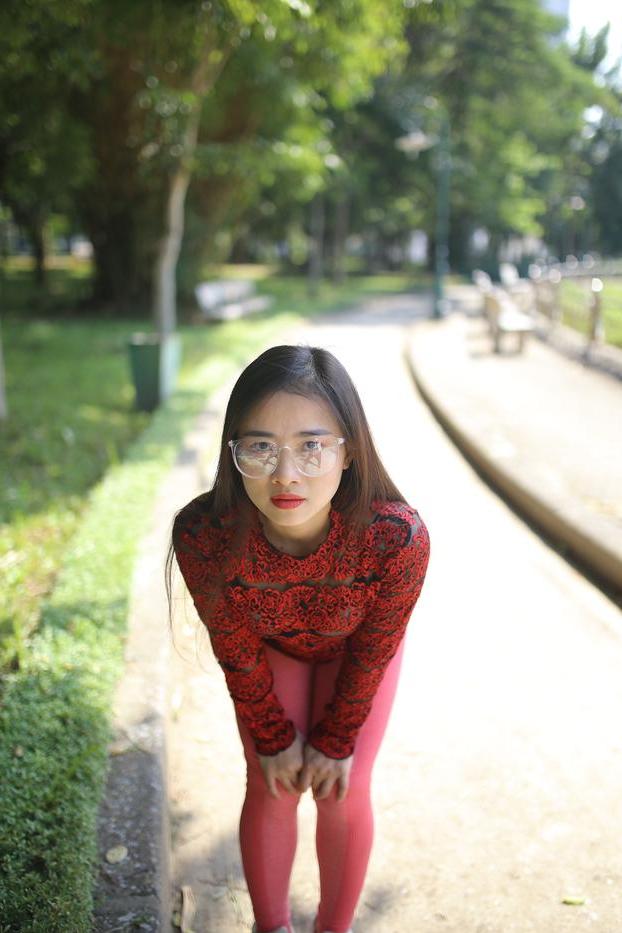 20P 公共の場でホットヨガパンツを履いて恥知らずにポーズをとるオタクアジア人美女