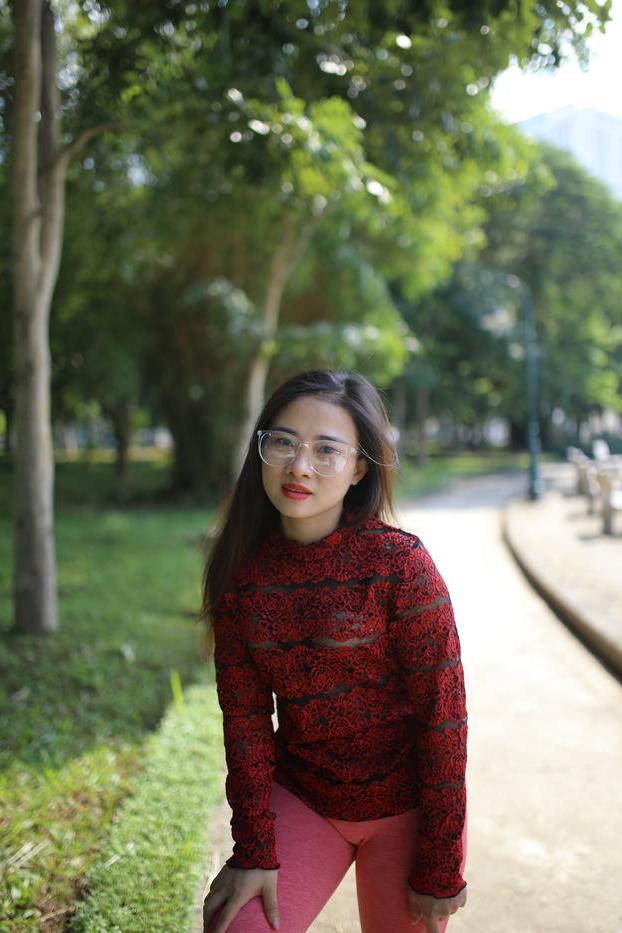 20P 公共の場でホットヨガパンツを履いて恥知らずにポーズをとるオタクアジア人美女