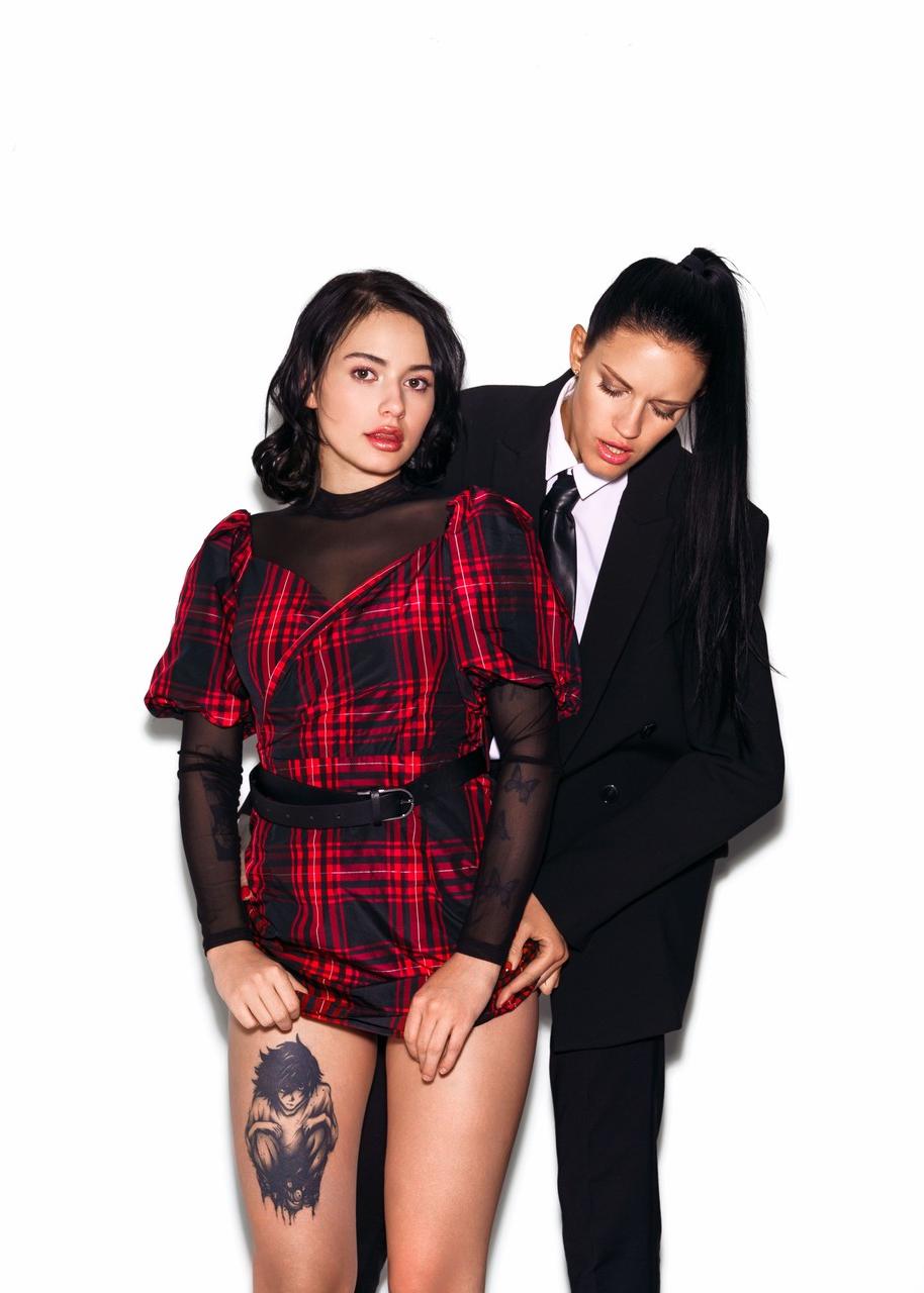 20P Straplez Mia Mayblack, Semilla