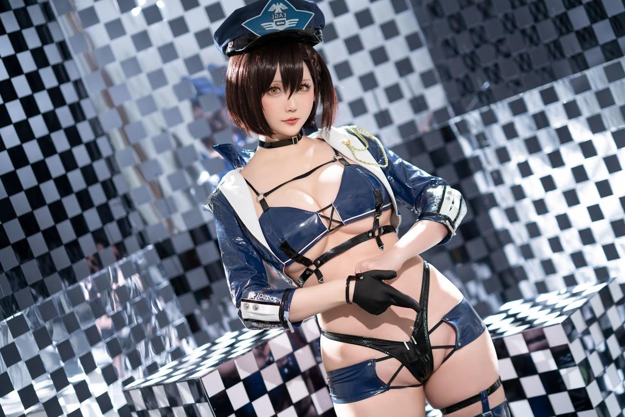 10P Boneca asiática de silicone Azur Lane mostra seu corpo gostoso em sua roupa provocante