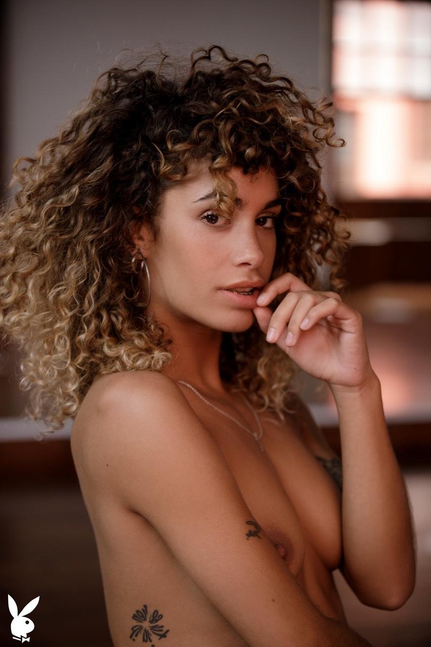 20P Glamourosa pequena gata Lorena De Felipe mostra seus lindos seios e sua bunda gostosa