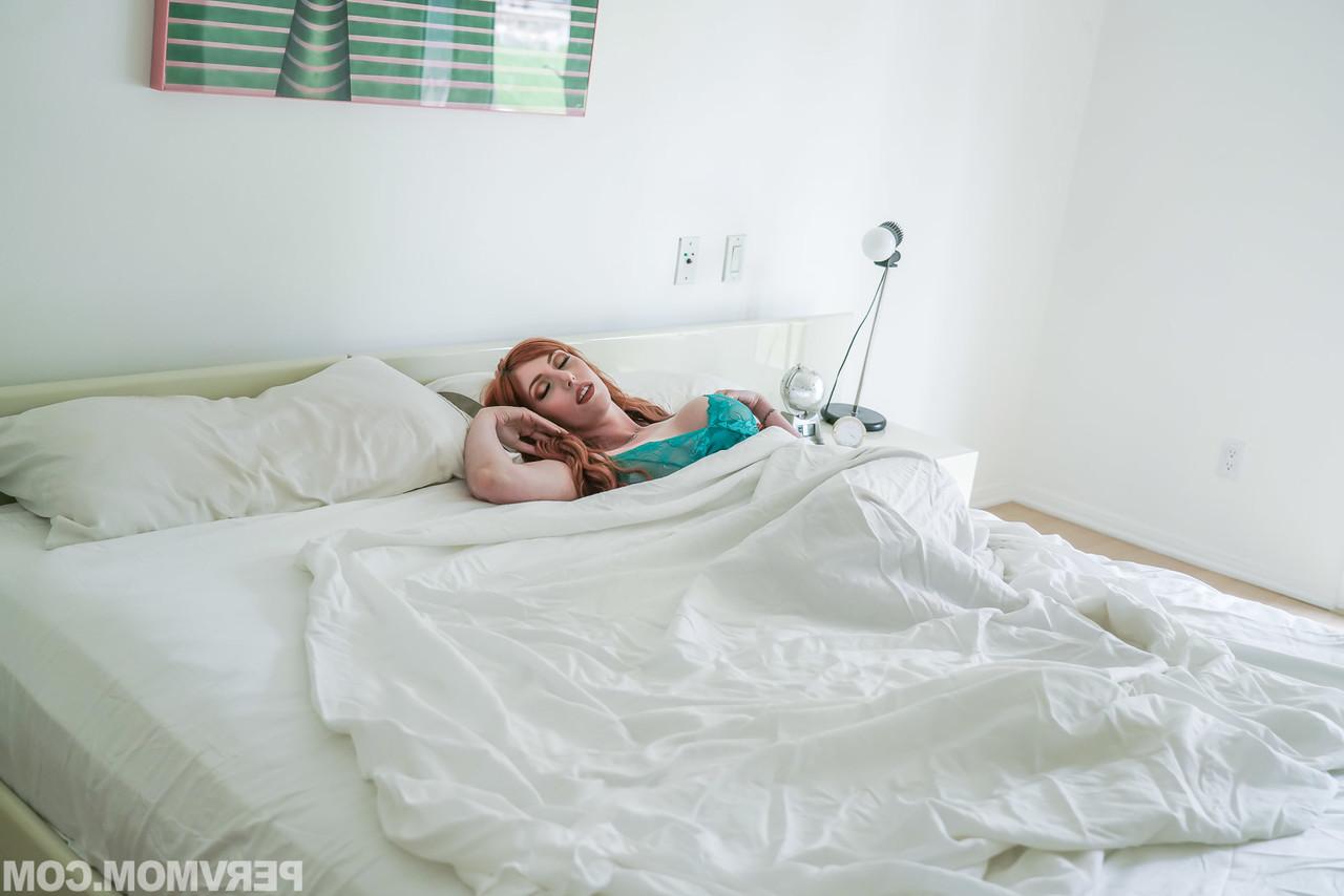 20P Redheaded cougar Lauren Phillips takes a dick in her mouth and twat in POV