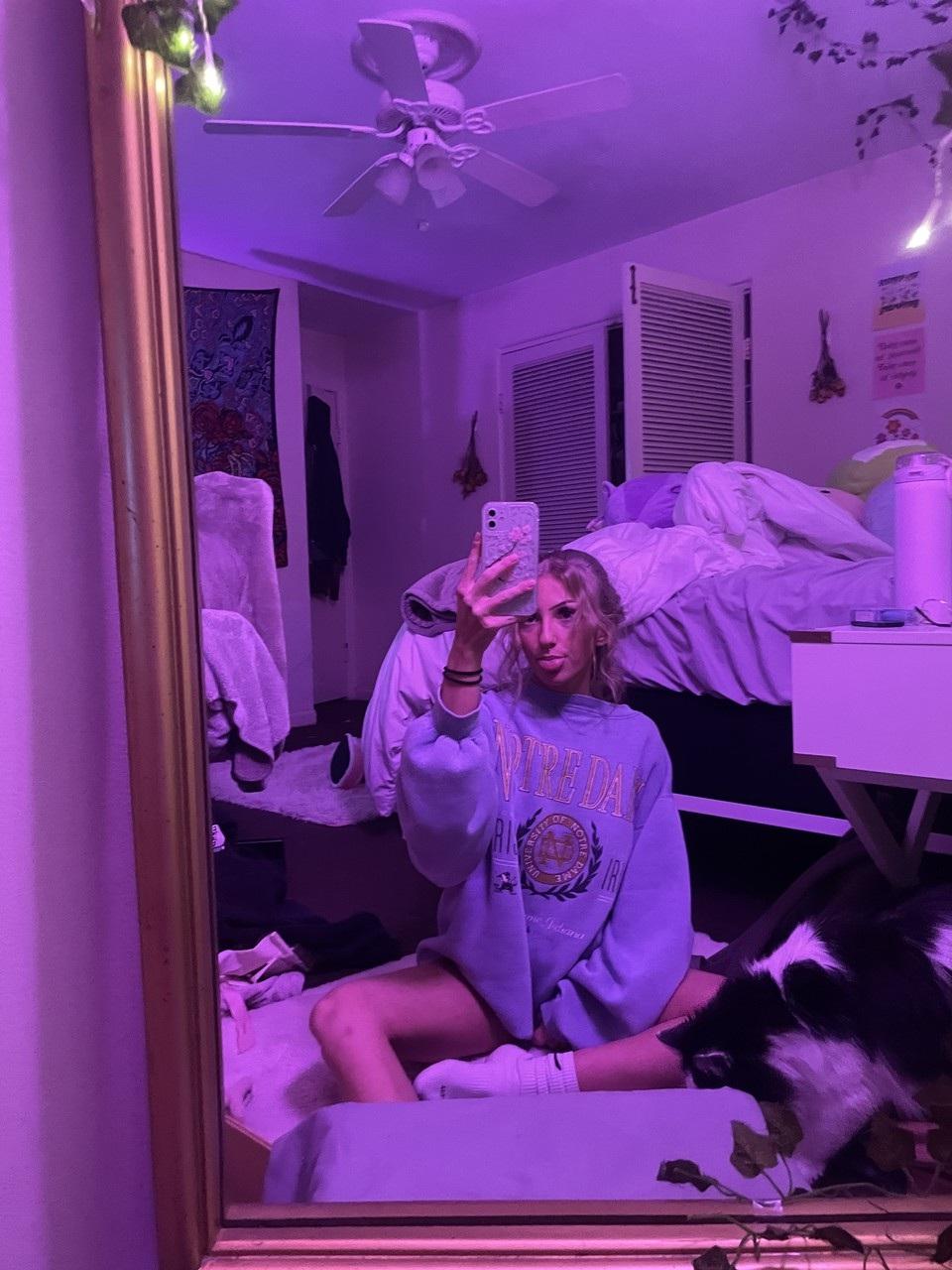 14P Skinny OnlyFans model Blondie Alexis poses provocatively in a solo