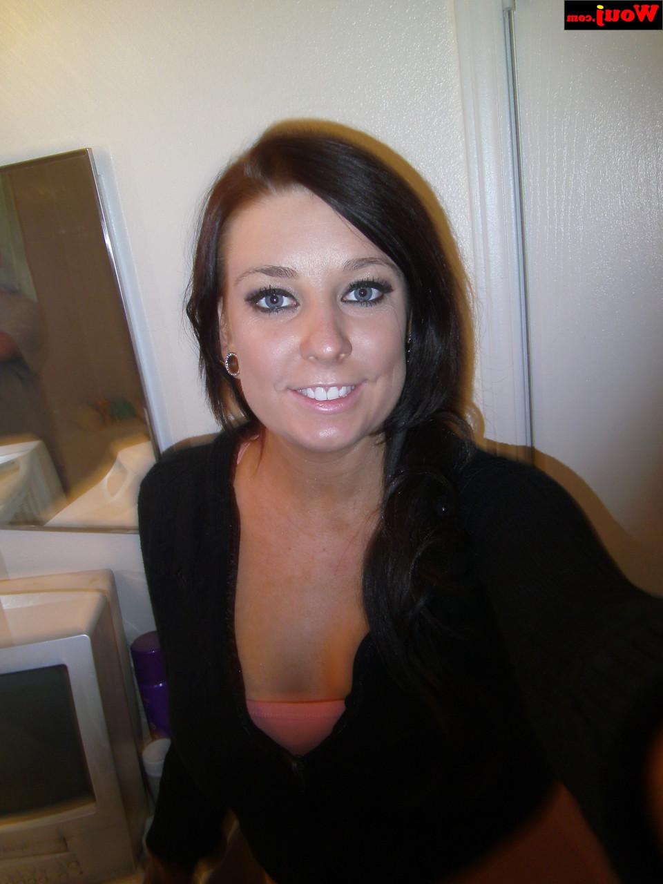 15P Brunette amateur WouJ shows her big booty in panties in the shower