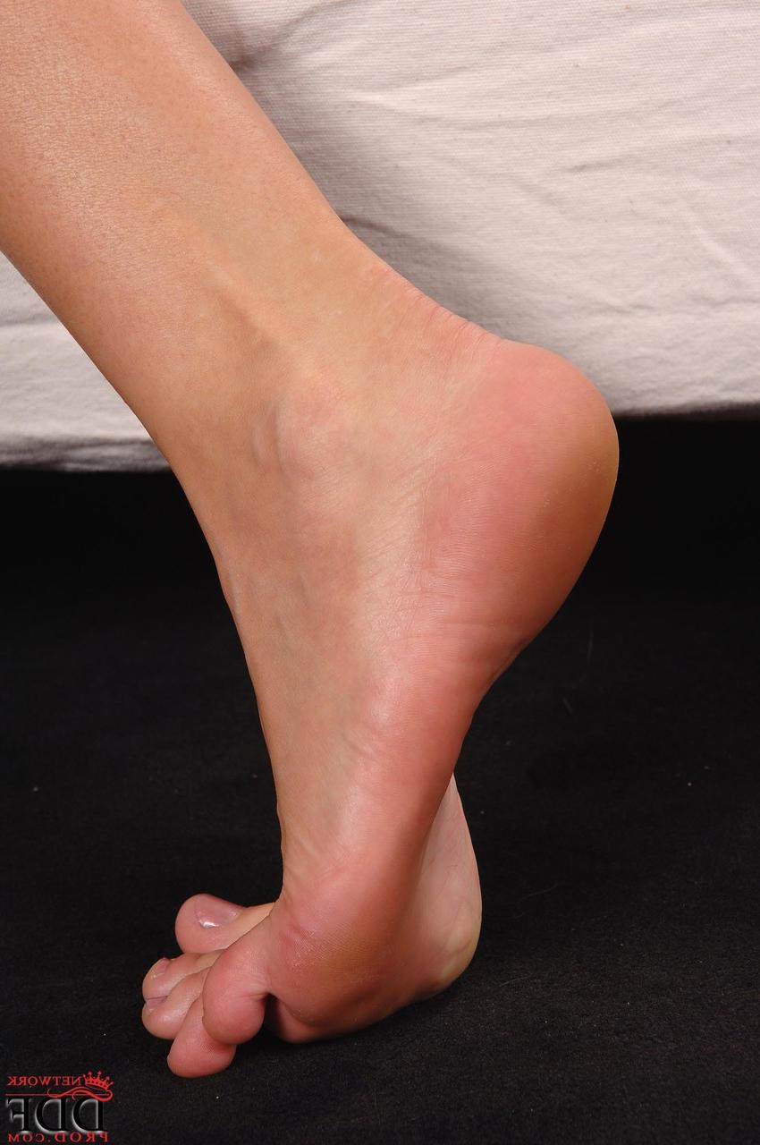 20P Jambes et pieds chauds Cherry Jul, Lucie Theodorova