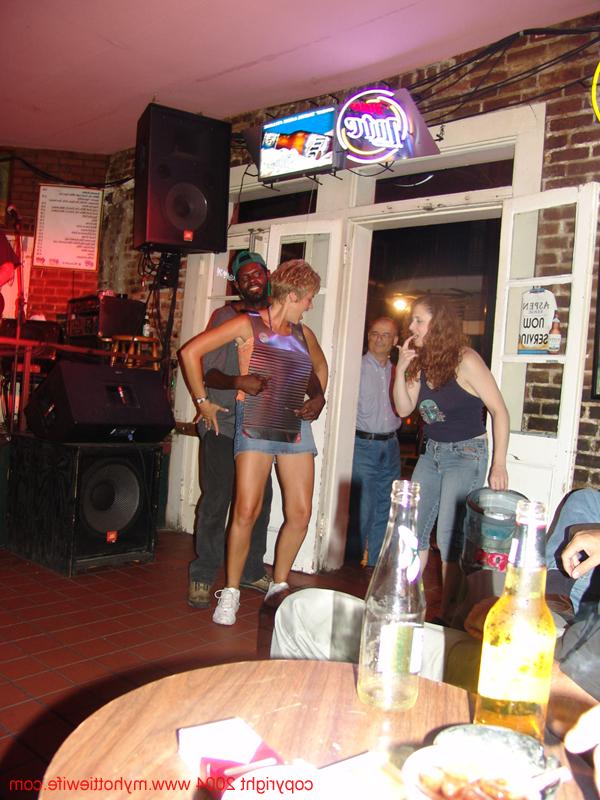 20P Amateur swinger with big tits Tracy Lick exposes her attributes in a night bar