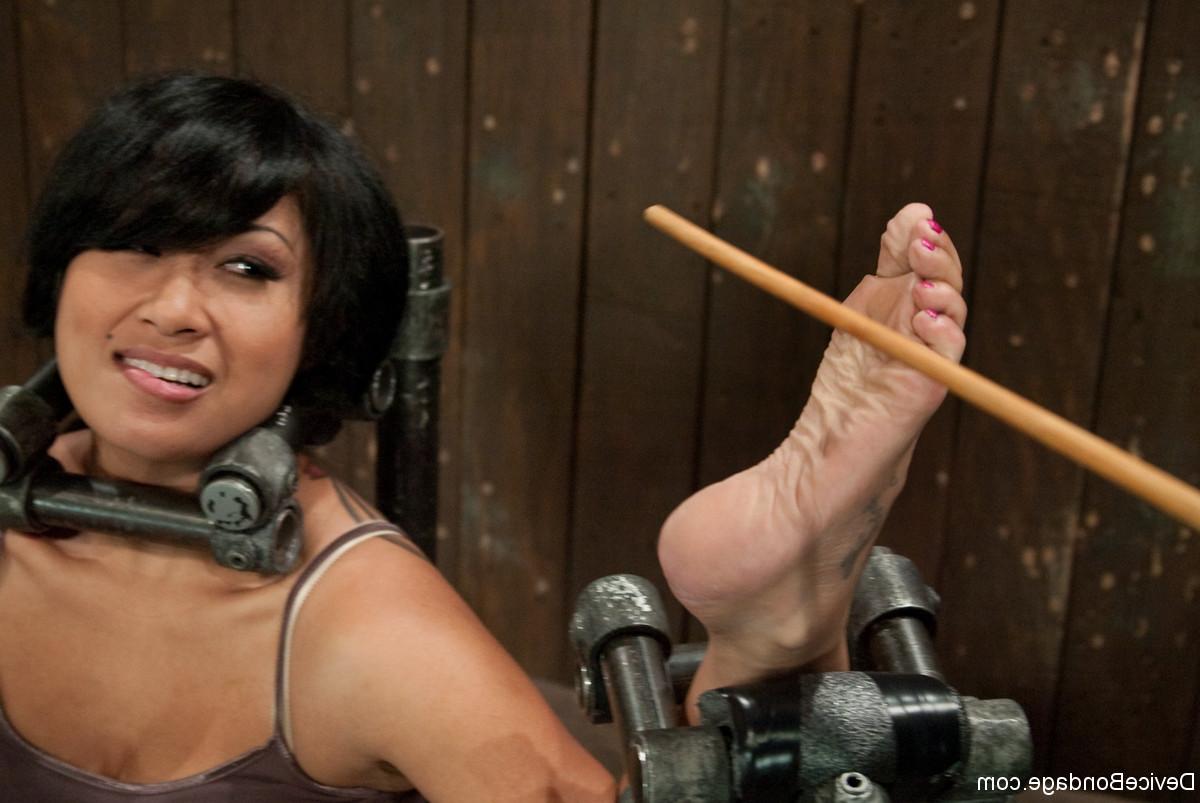 20P Submissive Asian DragonLily gets tied up and toyed by her master