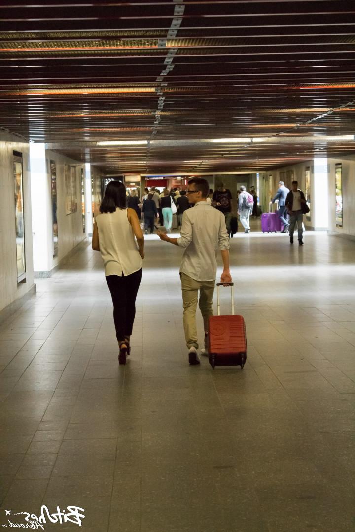 17P Das tätowierte Thai-Mädchen Jureka fickt den ersten weißen Jungen, der ihr über den Weg läuft