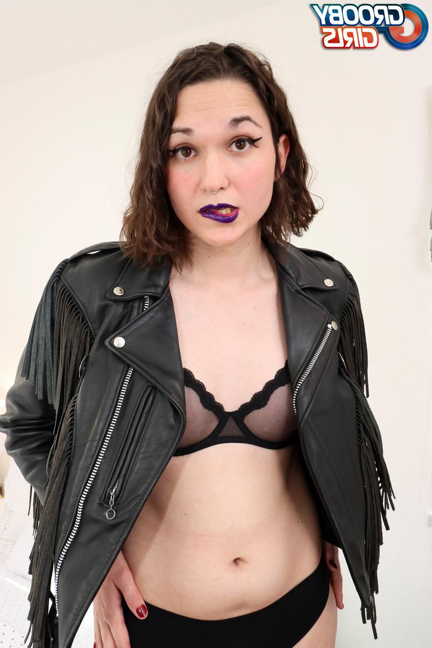 16P Grooby Girls Natalie Carnot
