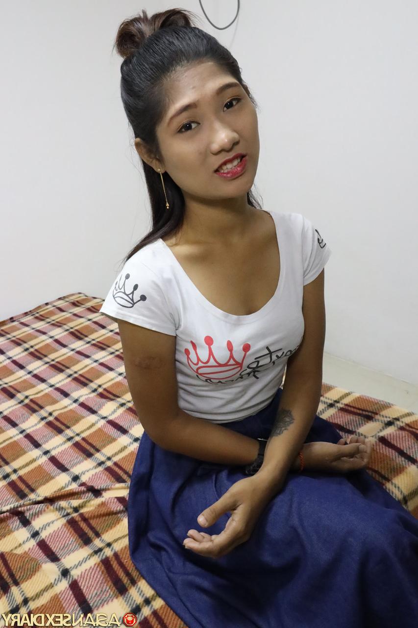 20P Ponytailed Asian babe Dew B enjoys some POV sex and gets creampied