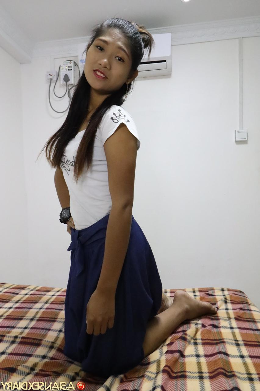 20P Ponytailed Asian babe Dew B enjoys some POV sex and gets creampied