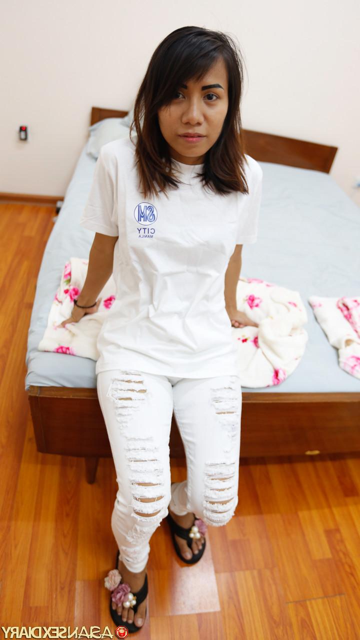 20P Brunette Thai cleaner Shen B spreads her legs and gets pounded in POV action