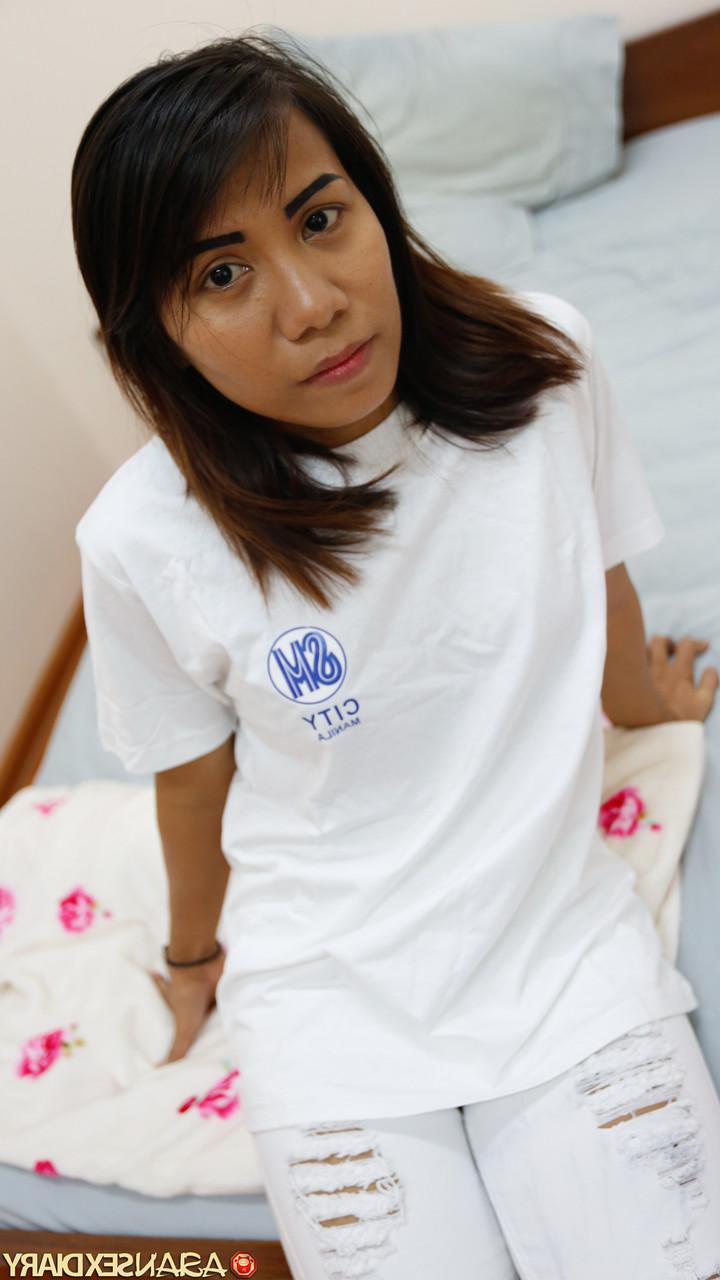 20P Brunette Thai cleaner Shen B spreads her legs and gets pounded in POV action