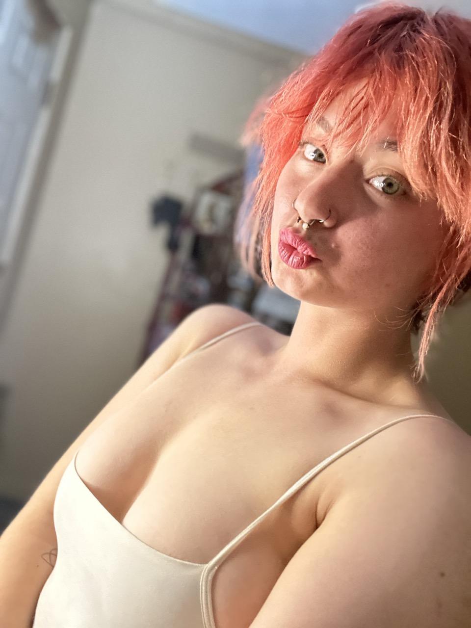 14P OnlyFans babe Redhead Abby posing in her sexy outfit in the mirror