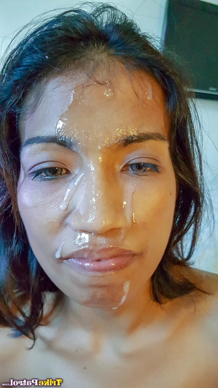 20P La madre filipina Jane Abalos muestra su chocho peludo de cerca y recibe un enorme facial