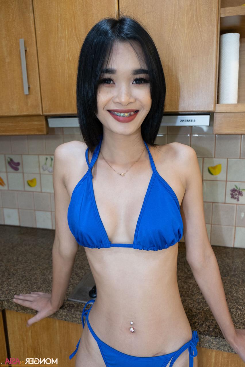 20P Slim Asian Bussaba flaunts her slender figure and gives head after stripping
