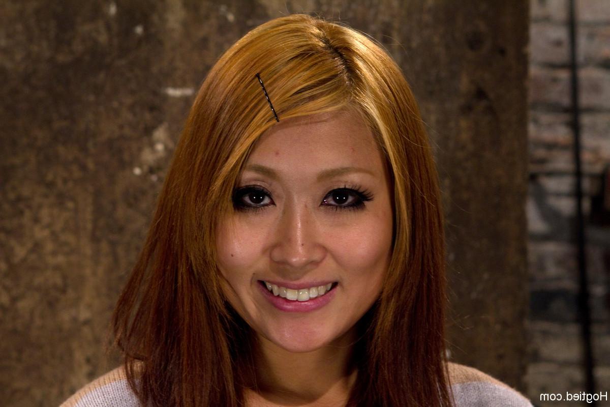 20P Adorable Asian babe Yuki Mori getting stripped, bound and toyed