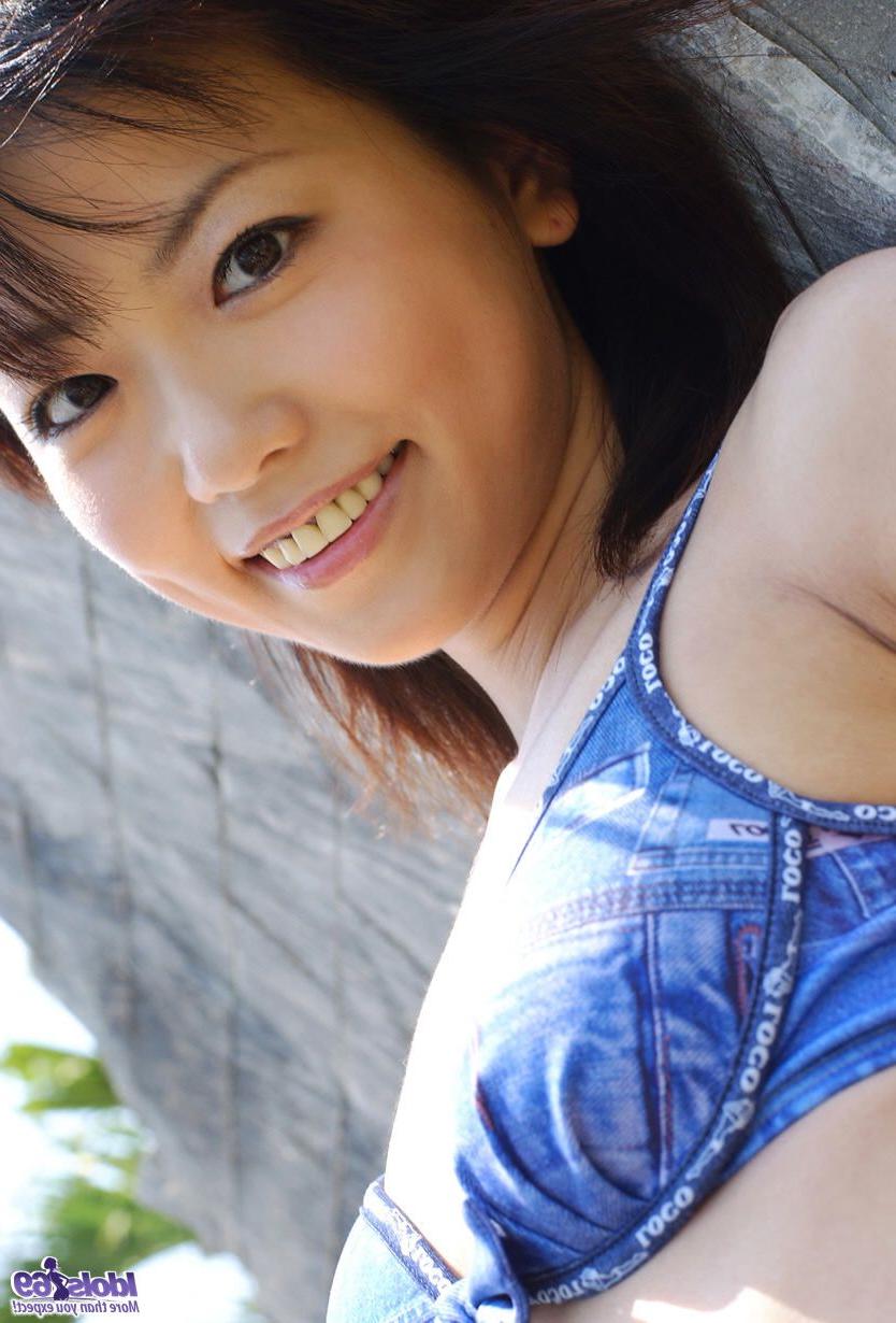 16P Pequena garota japonesa Saki Ninomiya modelos não nuas em combinação de sutiã e calcinha