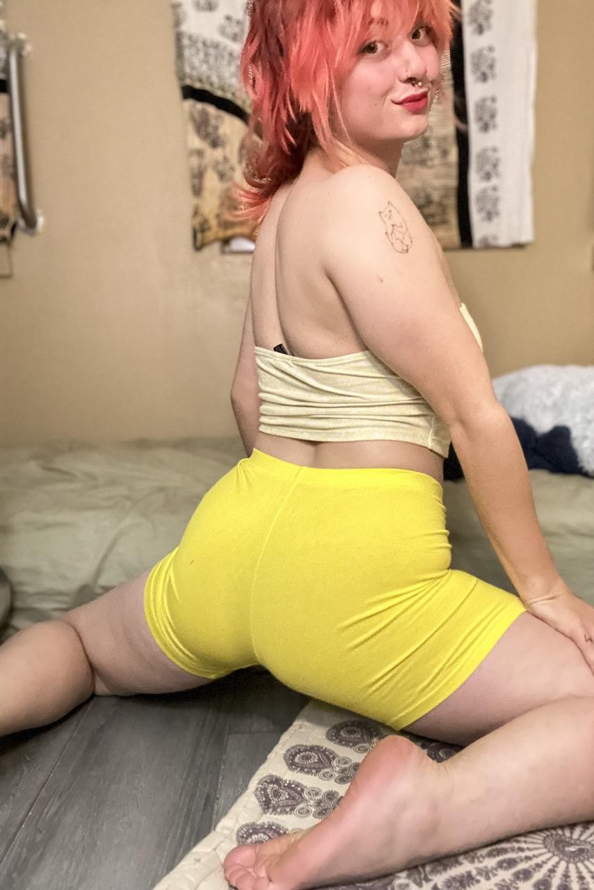 18P Slutty amateur babe with a nose piercing Redhead Abby teasing with her curves