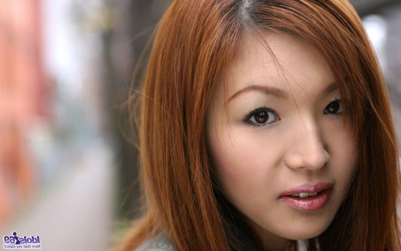 16P Japanese redhead Mai Hanano gets butt naked on top of her bed