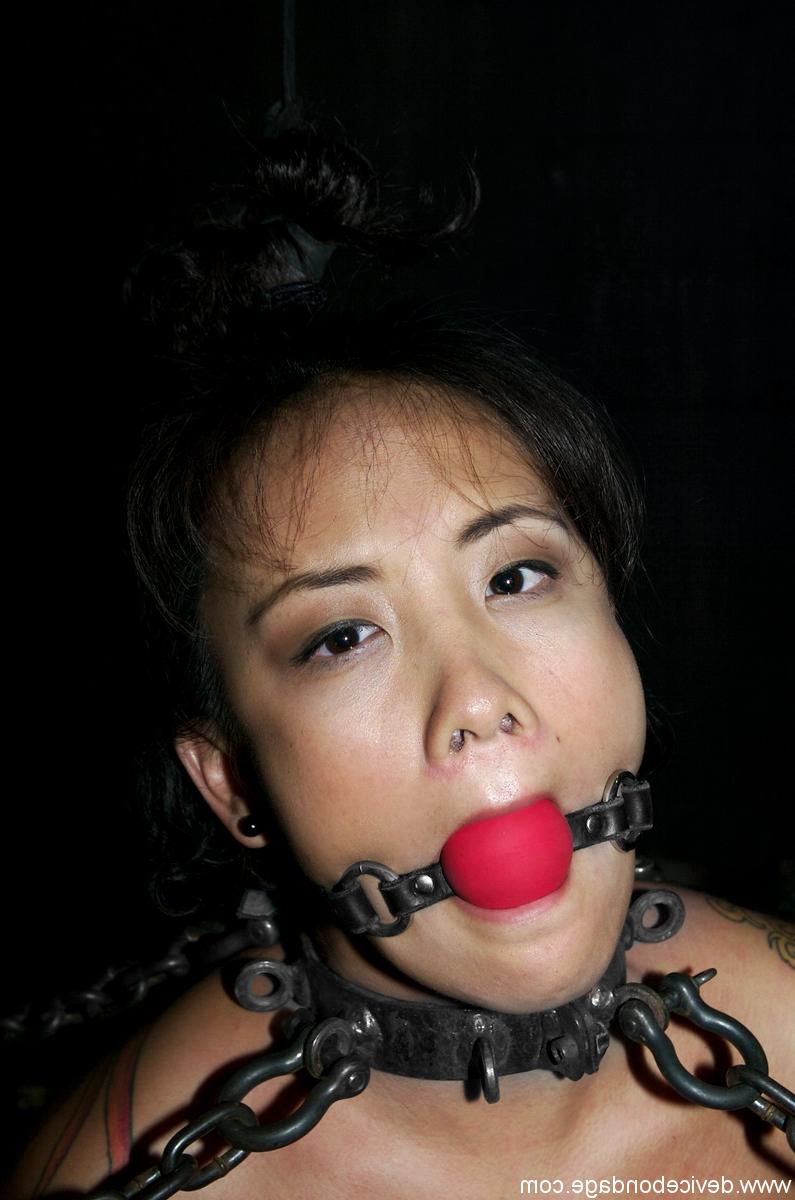 20P Asian babe Jandi Lin gets chained and punished by her harsh master