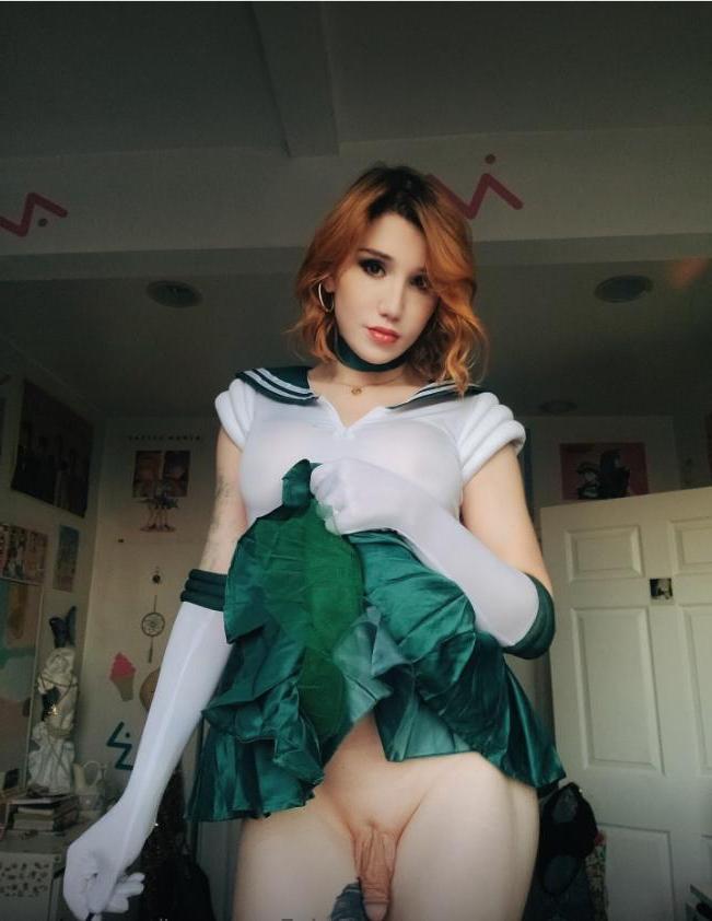 15P OnlyFans travesti Lena Moon Xo fica safada em sua compilação solo