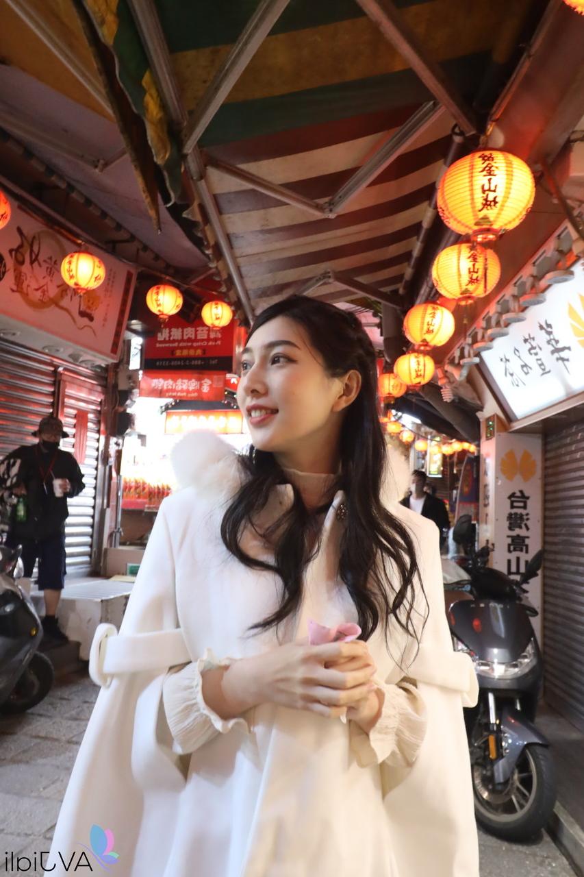 20P Gorgeous Chinese babe Jiaxin gets seduced and fucked on the first date