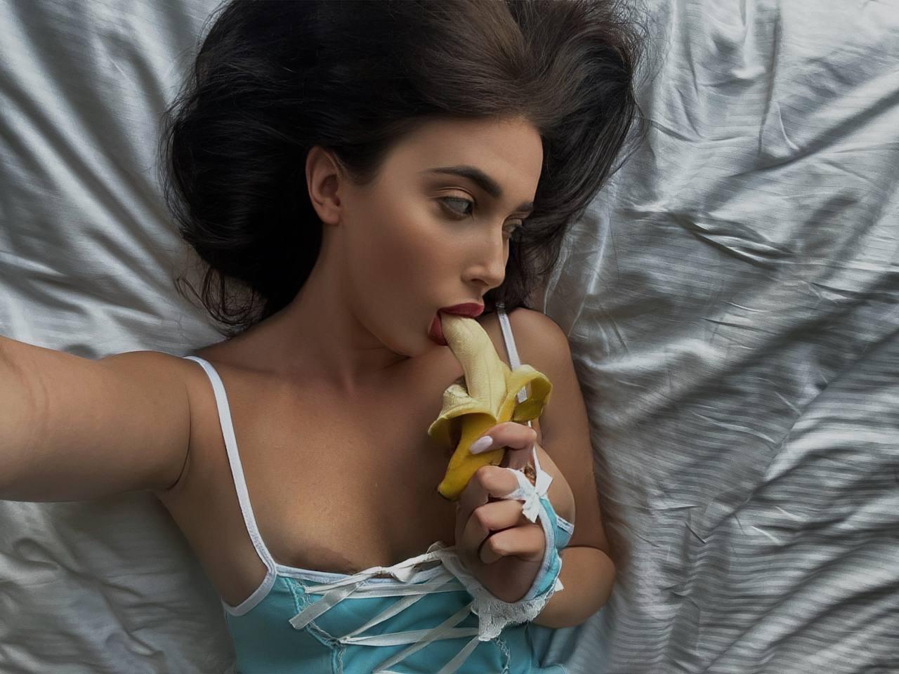 11P OnlyFans model Katiiia Little Baby posing in her hot lingerie & butt naked