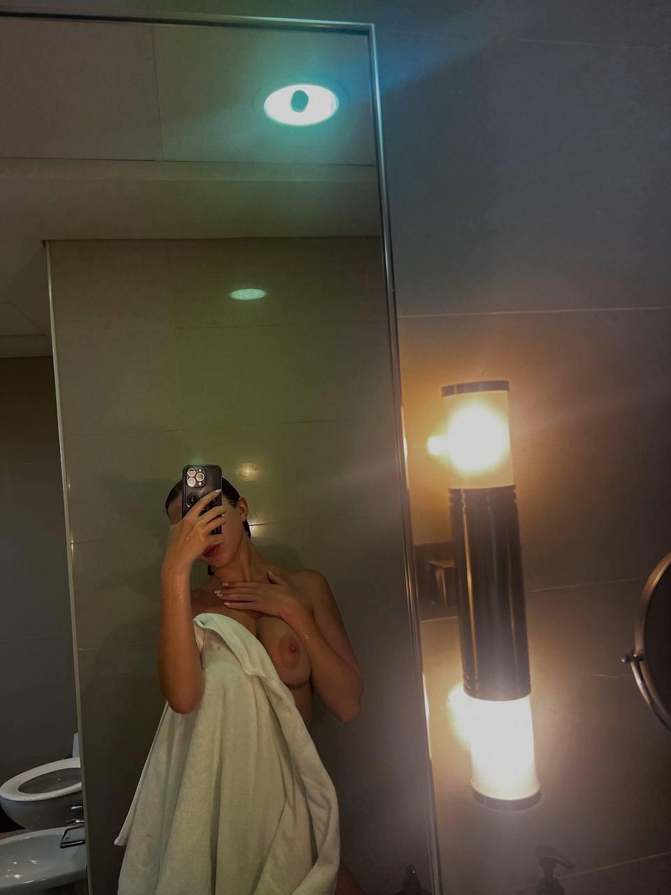 11P OnlyFans model Katiiia Little Baby posing in her hot lingerie & butt naked