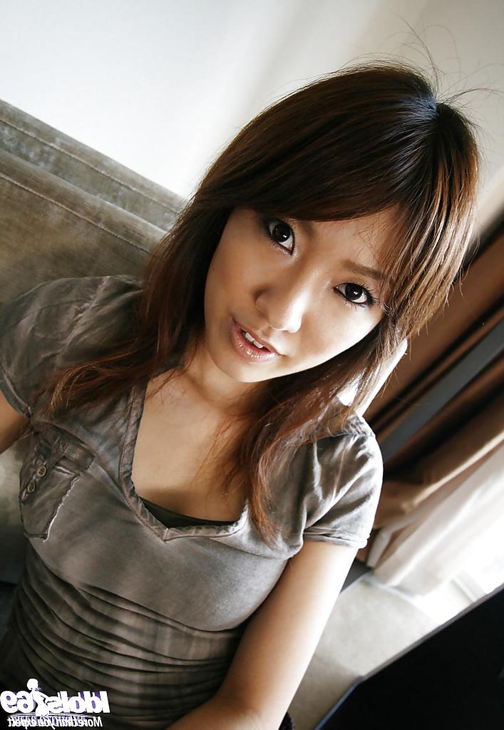 16P Segredo impertinente da aluna Yuzuka tira sua vulva peluda para brincar suculenta