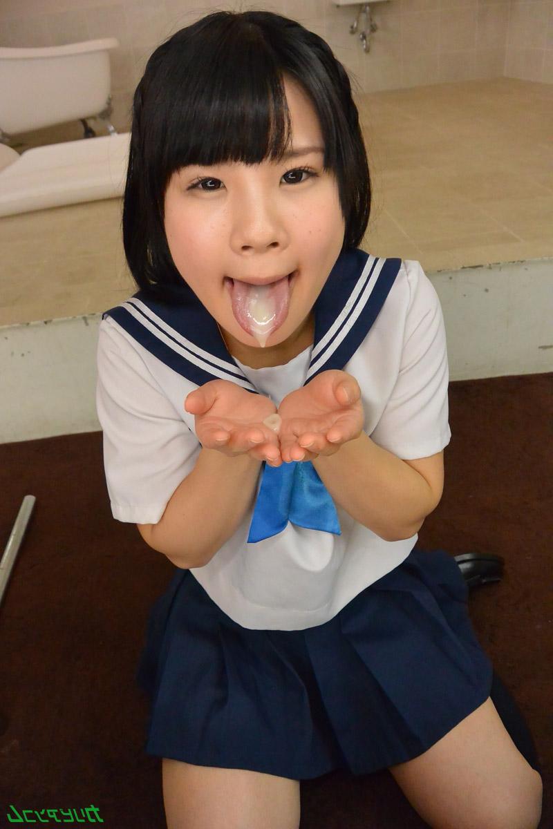 20P Petite Asian spinner Ami Oya gives a blowjob before getting rammed deeply