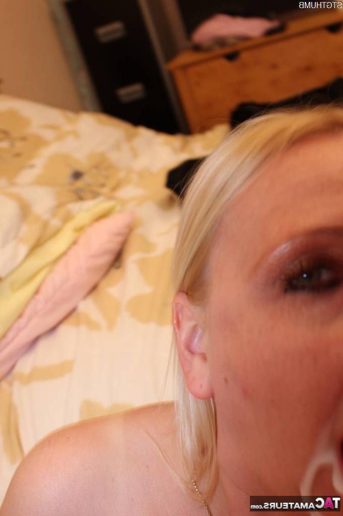 16P A loira britânica Tracey Lain recebe uma gozada facial após sexo anal POV