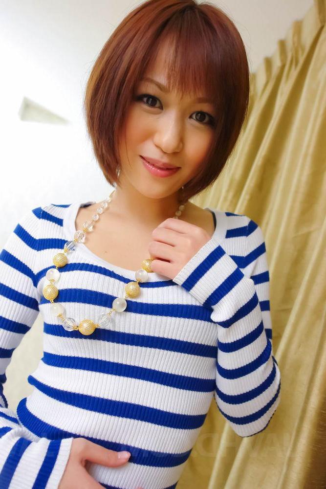 16P Japanese redhead Nene Mashiro spits in a man's mouth before giving a handjob