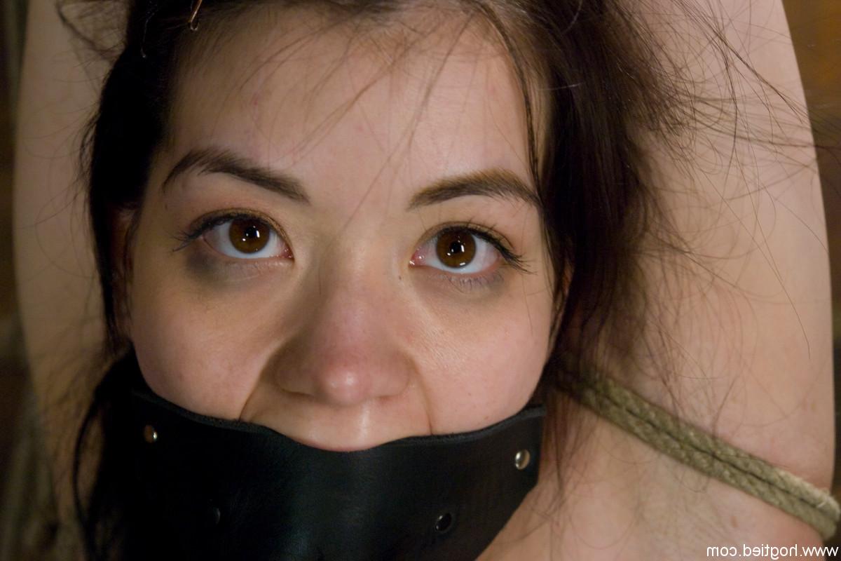 20P Hogtied Amie, sargento-mor