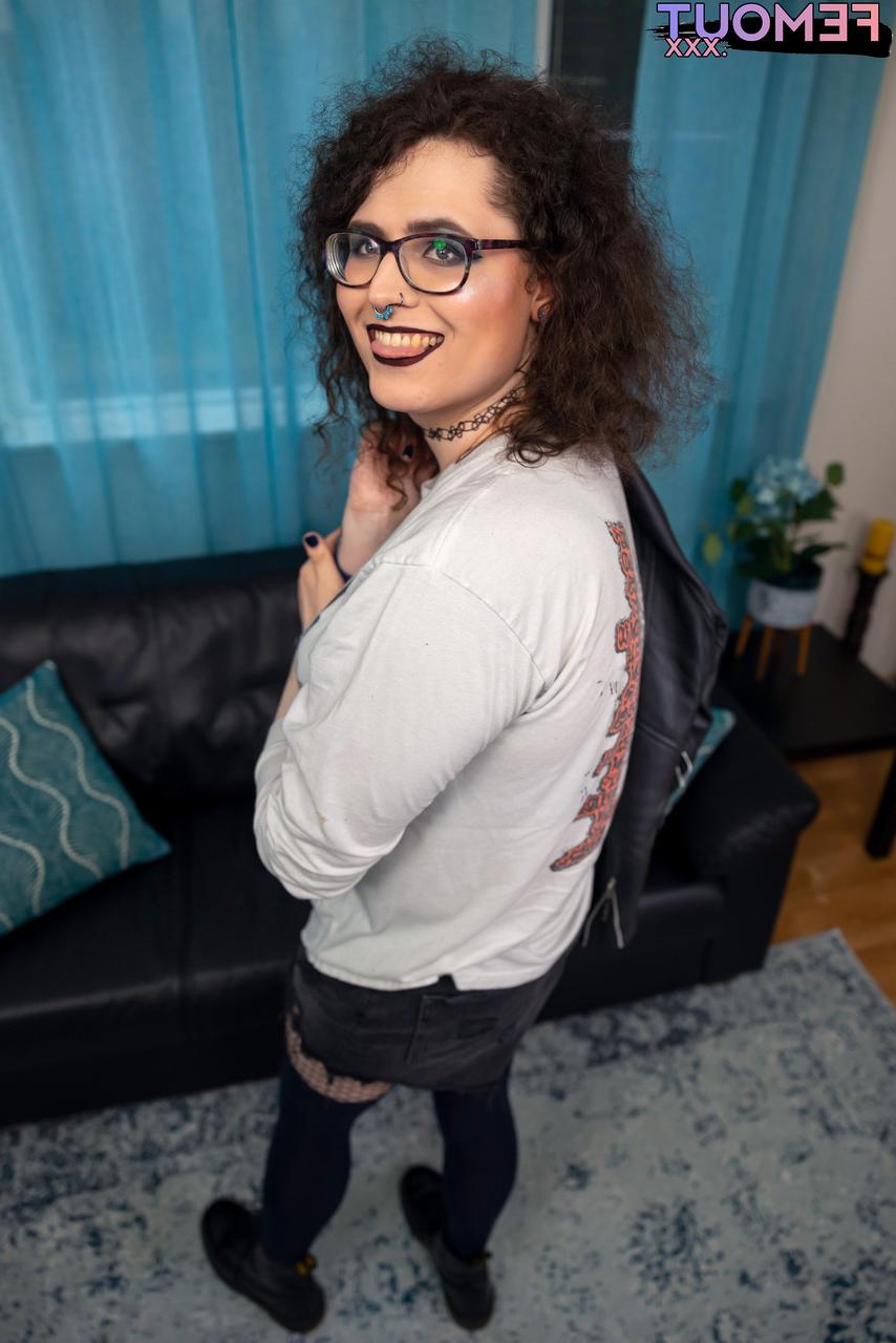 16P Femout XXX Tahlia Azure