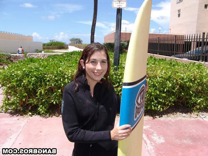 20P Female surfer Zoey gets picked up and face fucked by a stranger