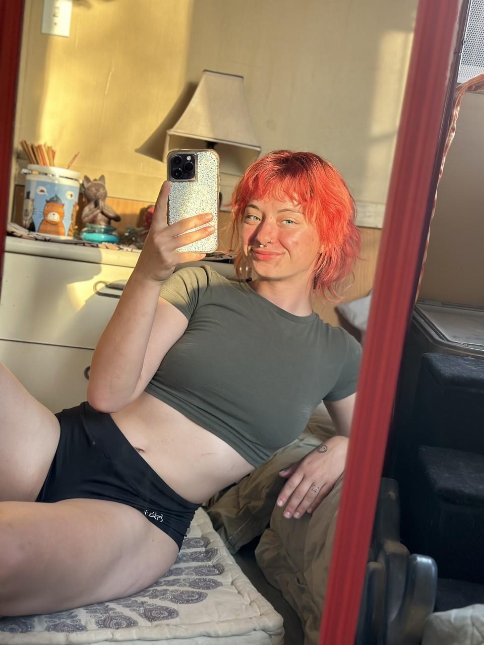 13P Cute OnlyFans girl with a nose piercing Abby shows her big booty in a solo