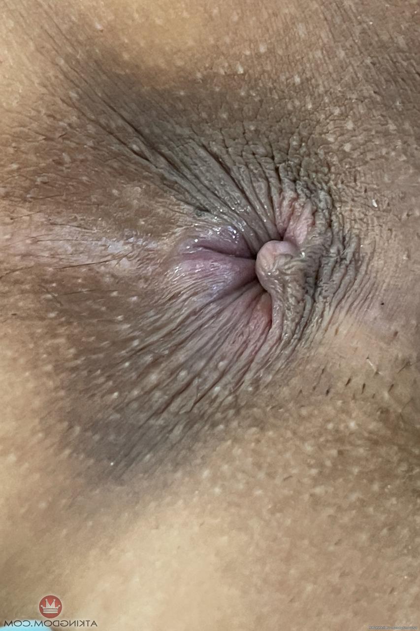 20P Die sexy Amateurin Gia Dibella zeigt ihre köstlichen Schamlippen aus nächster Nähe
