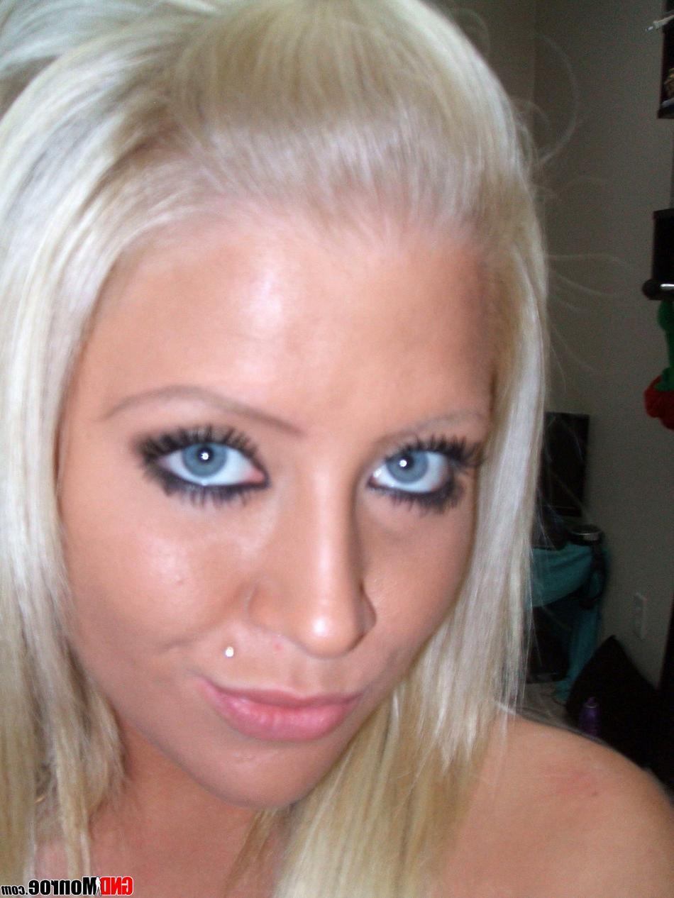 12P Blonde teen with striking eyes takes teasing self shots in her bedroom