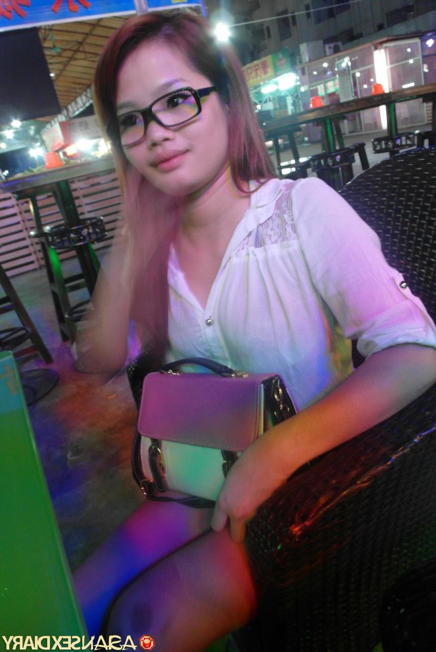 20P Nerdy Asian girlfriend Zhibo posing dressed up and naked in her compilation