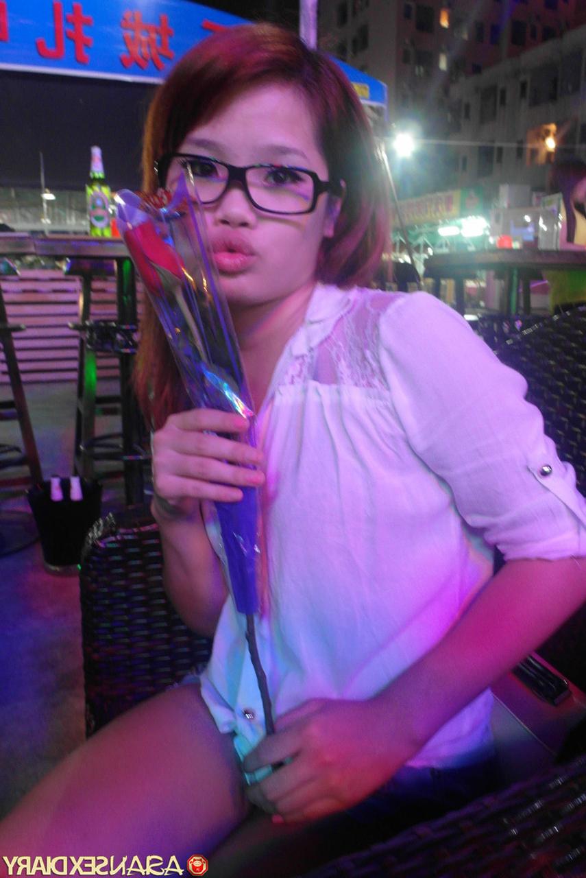20P Nerdy Asian girlfriend Zhibo posing dressed up and naked in her compilation