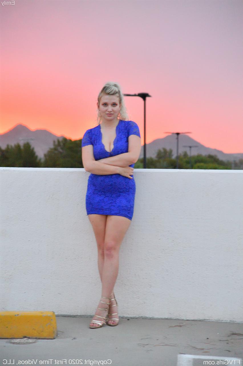 20P Blonde Emily does exercise topless and flashes her natural tits in public