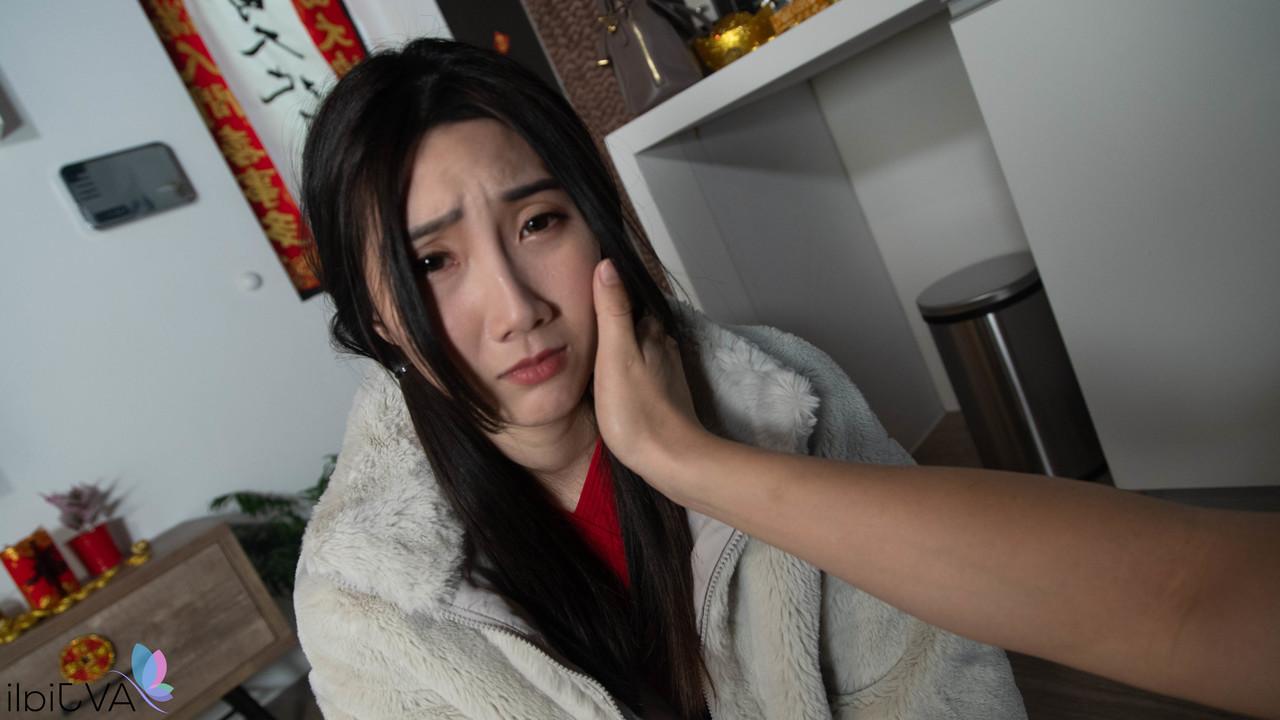15P La Chinoise Li Er participe au sexe en POV après avoir dîné avec un bon repas