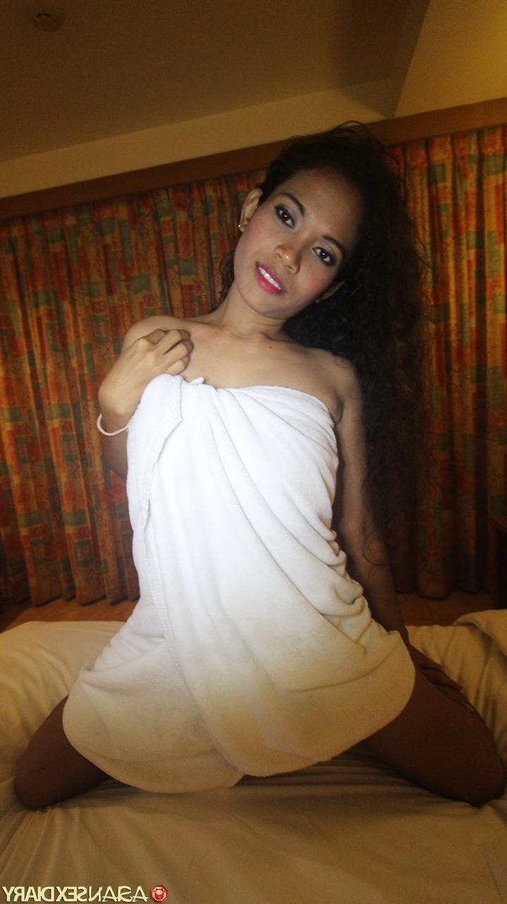 20P Sexy Asian babe Nees enjoys some POV hardcore sex and takes a facial
