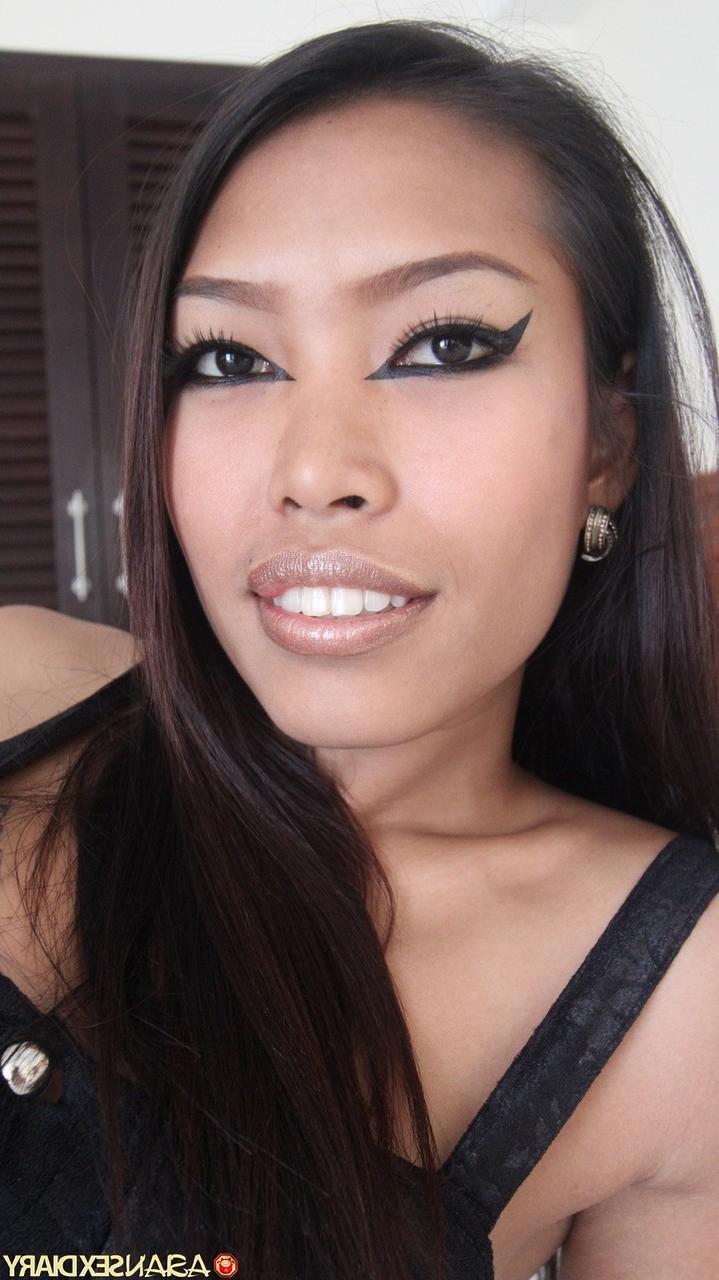 20P Amador asiático com um grande saque Kat gosta de sexo POV doggystyle