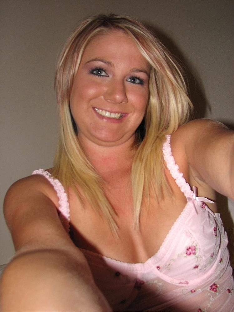 20P Tipsy amateur babe Austin Candid unveils her big tits with pierced nipples