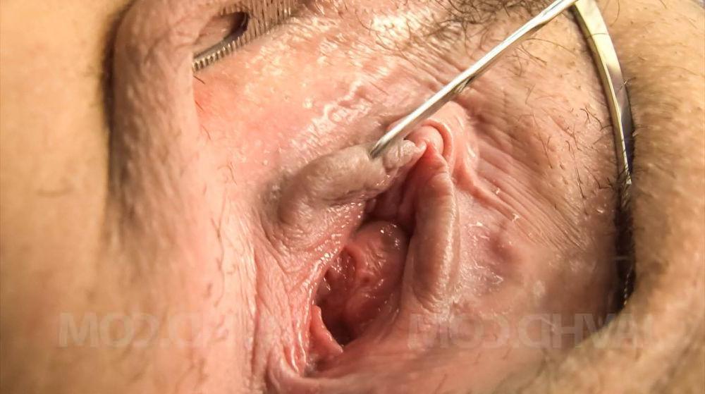 15P Busty Japanese MILF Yume Sazanami spreads her labia lips with scissors