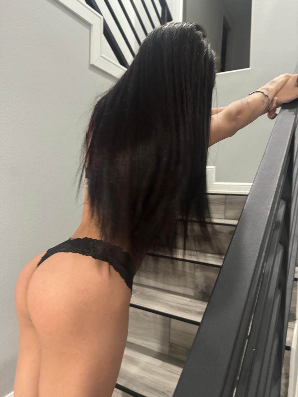 20P Taylor Femboy, une cam sexy d'OnlyFans, montre son gros cul dans une compilation sexy
